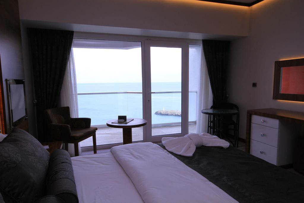 Sky Tower Hotel Akcakoca Convention & Spa Center Room photo